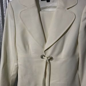Pant Suit Light Creamy white size 4